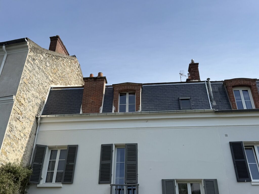 Rénovation toiture Fontainebleau, rue de la Cloche - par Couvreur Schatz Jean Michel